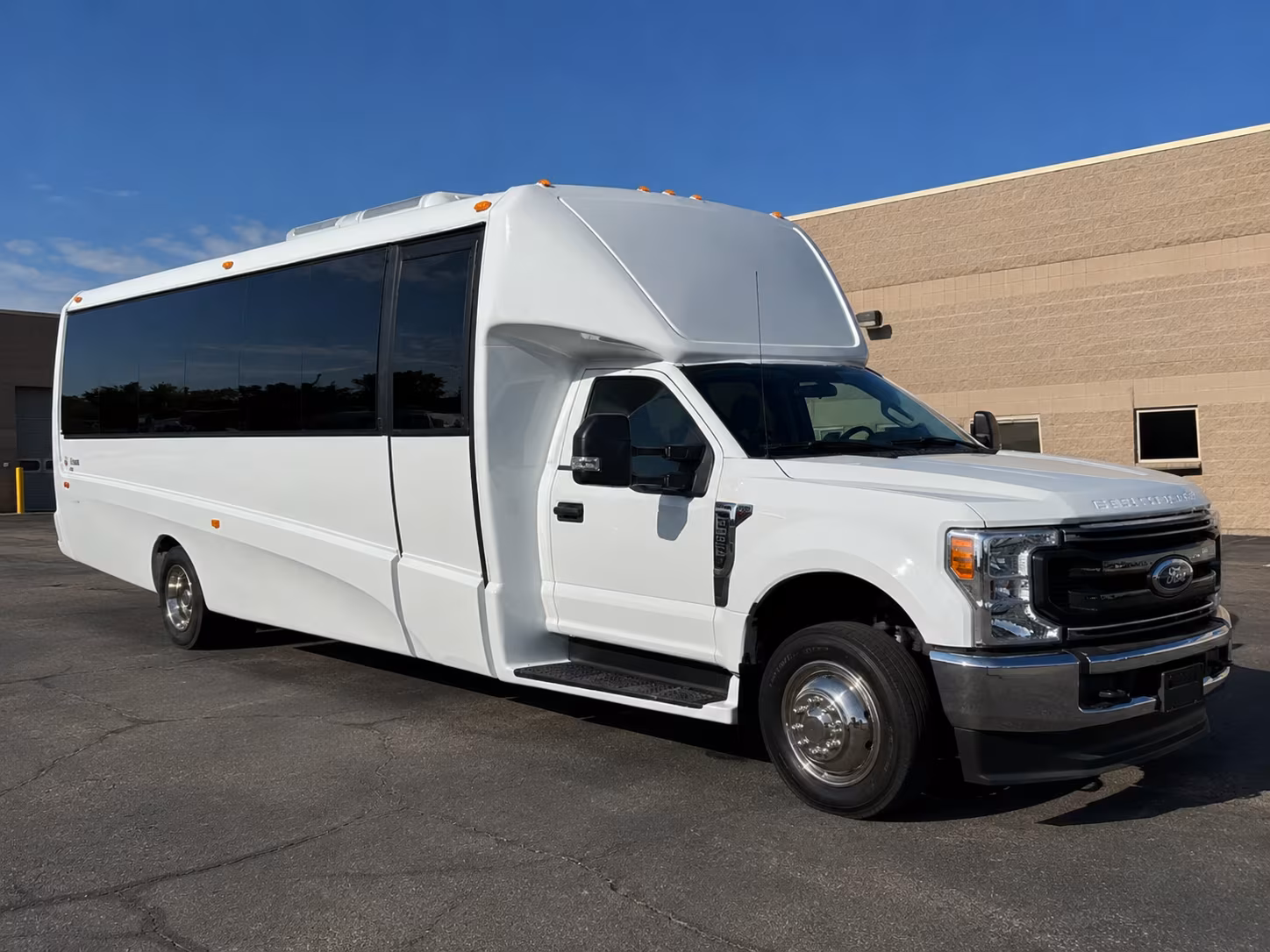 sports fan bus rentals to giants jets red bulls and devils games