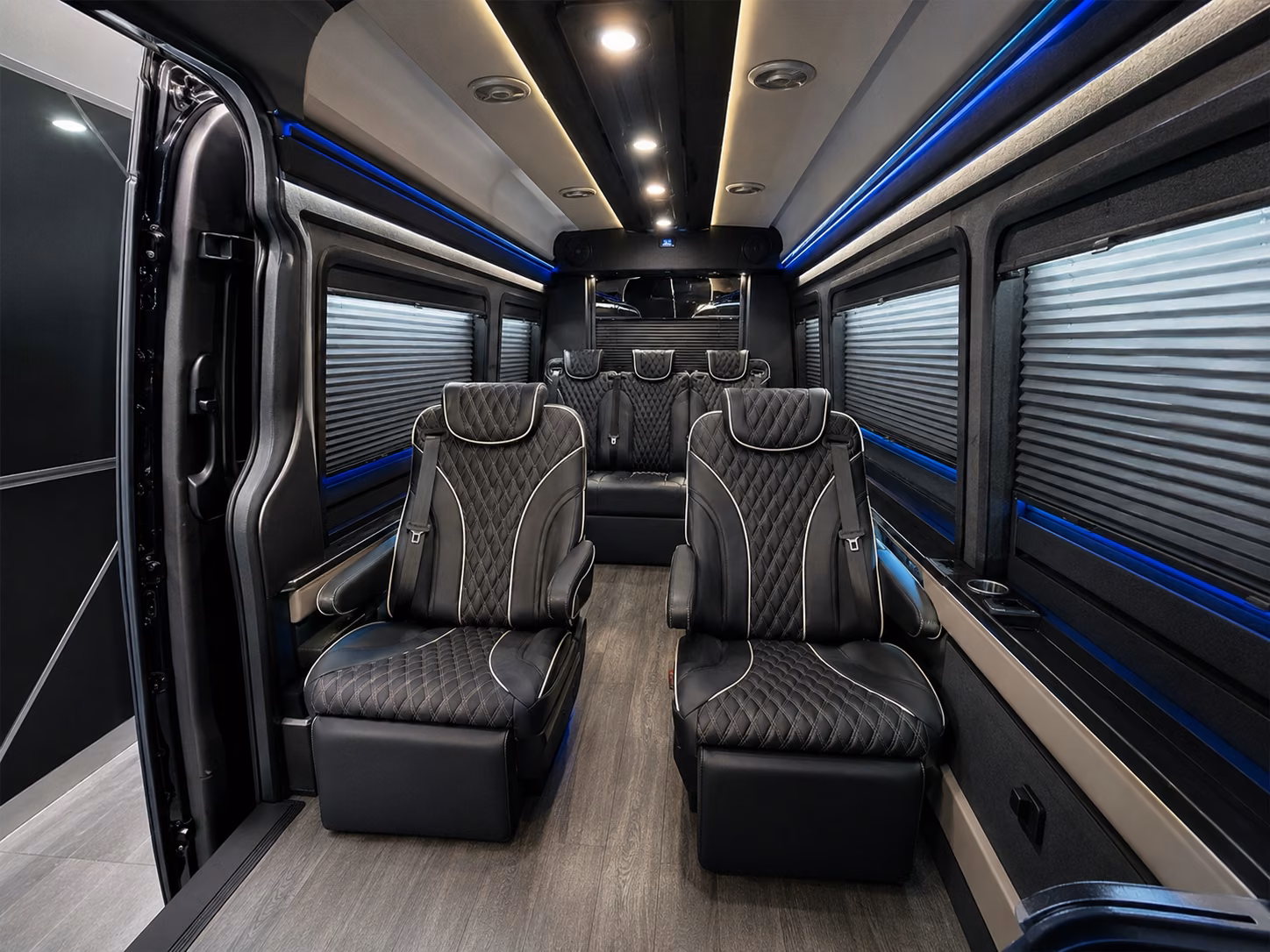 teterboro airport bus rentals and charter transfers near paterson
